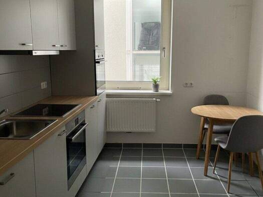 Wohnung zur Miete 454 € 3,5 Zimmer 84,8 m² 3. Geschoss frei ab 01.03.2026 Laahener Straße 12 Wels 4600