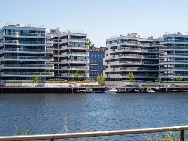 Wohnung zur Miete 1.450 € 2 Zimmer 43,9 m² 1. Geschoss frei ab 01.10.2026 Stralauer Allee 13 A Friedrichshain Treptow-Köpenick 10245