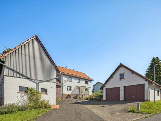 Einfamilienhaus zum Kauf 289.000 € 8 Zimmer 155,6 m² 2.638 m² Grundstück Herchenhain Grebenhain 36355