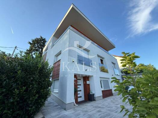 Einfamilienhaus zum Kauf 660.000 € 6 Zimmer 260 m² Zabok Zabok 49210