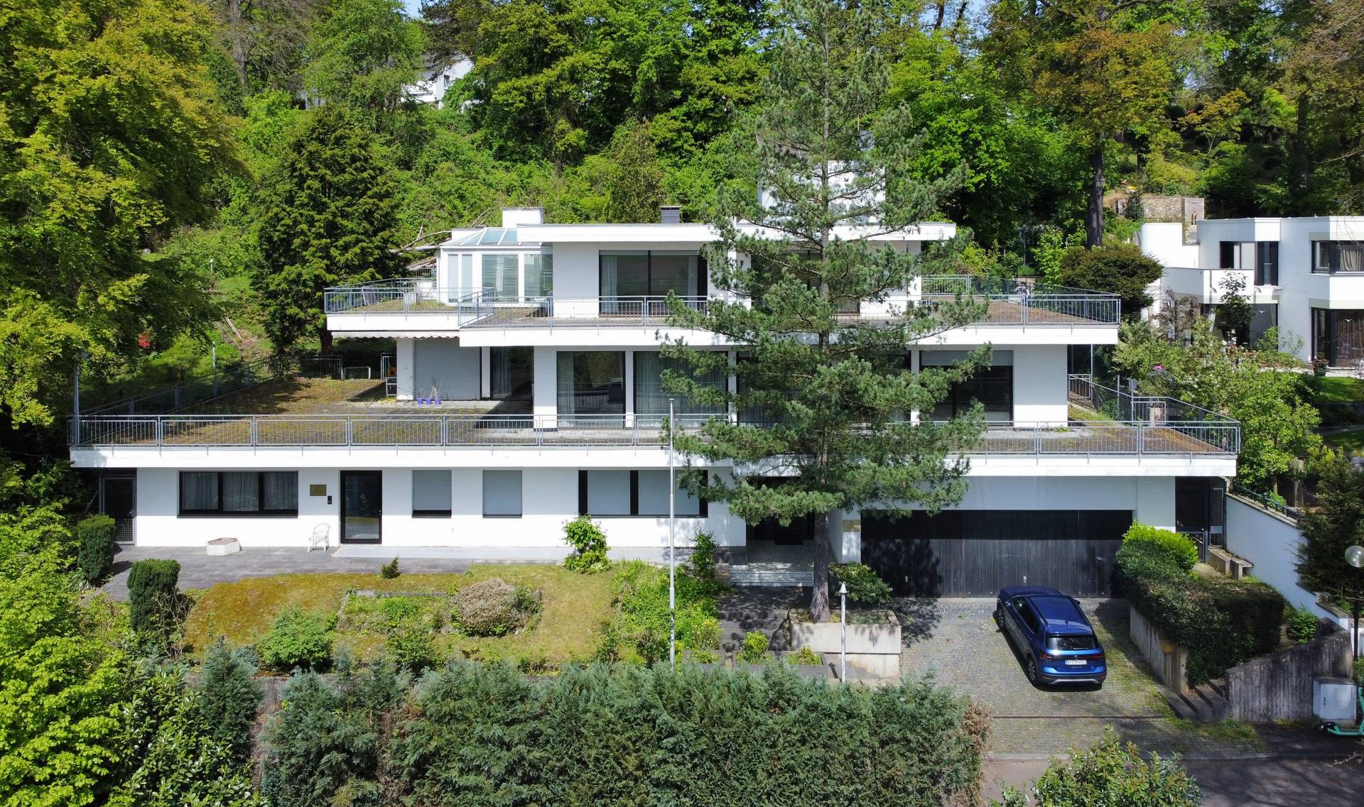 Mehrfamilienhaus zum Kauf als Kapitalanlage geeignet 1.950.000 € 20 Zimmer 1.100 m²<br/>Wohnfläche 4.108 m²<br/>Grundstück Schweinheim Bonn 53177