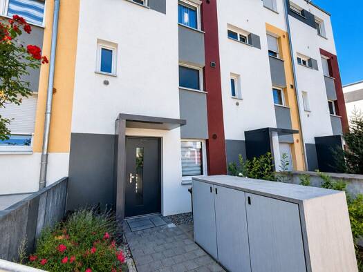Reihenmittelhaus zur Miete 2.100 € 4,5 Zimmer 134 m² 200 m² Grundstück frei ab 01.09.2026 Heutingsheim Freiberg am Neckar / Heutingsheim 71691