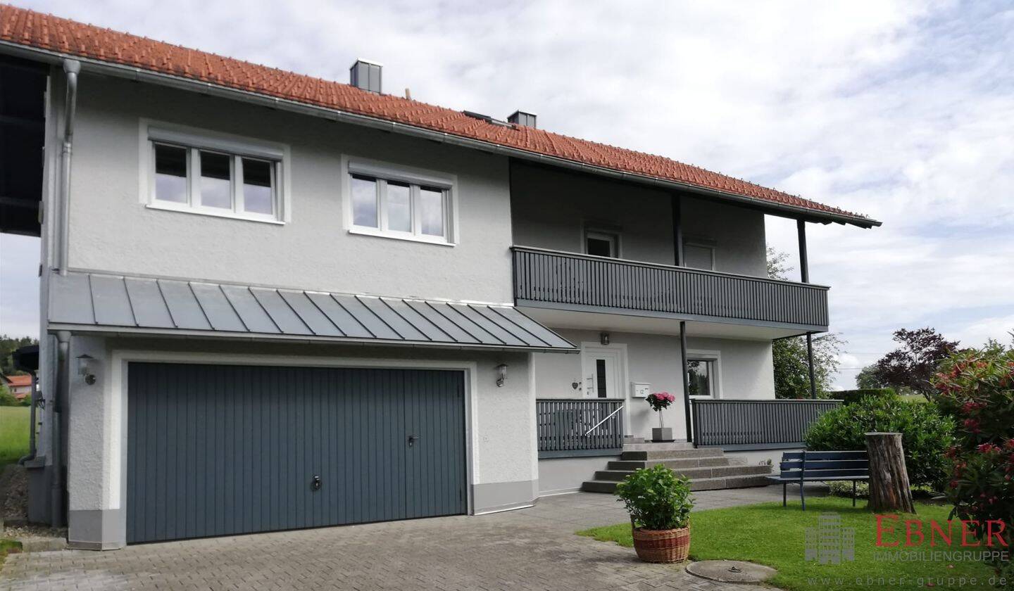Immobilie in Viechtach - Wohnhaus mit Einliegerwohnung in 94234 Viechtach Wiesing - Bild 1