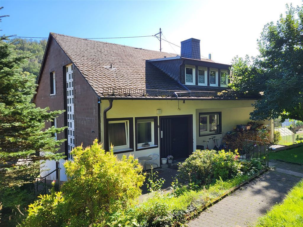 Einfamilienhaus zum Kauf 239.000 € 7 Zimmer 235 m²<br/>Wohnfläche 1.100 m²<br/>Grundstück Schutzbach 57520