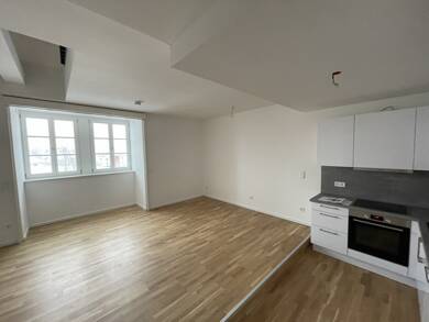 Wohnung zur Miete 880 € 2 Zimmer 69,9 m² Dachgeschoss, EG frei ab sofort Villingen Villingen-Schwenningen 78048