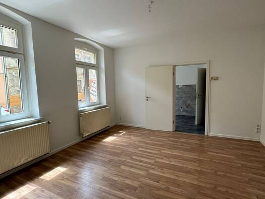 Wohnung zur Miete 210 € 1 Zimmer 30 m² frei ab sofort Fritz-Ebert-Straße 41 Reichenbach Reichenbach 08468