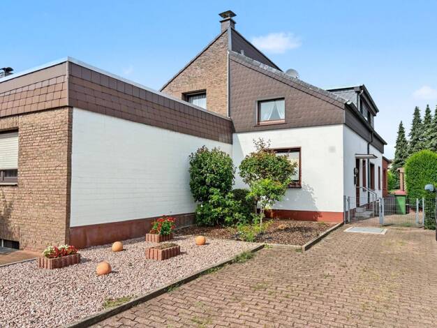Doppelhaushälfte zum Kauf 299.000 € 5 Zimmer 123 m² 623 m² Grundstück Schmachtendorf Oberhausen 46147