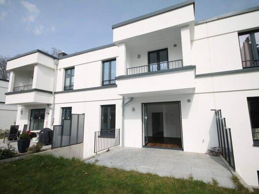 Reihenmittelhaus zur Miete 1.605 € 4 Zimmer 107 m² 180 m² Grundstück frei ab 01.04.2026 Blankeneser Chaussee 22 Schenefeld 22869