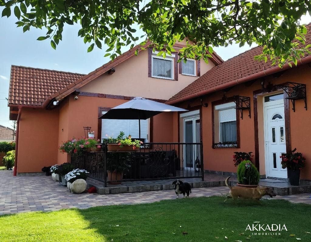 Haus zum Kauf 307.000 € 4,5 Zimmer 204 m²<br/>Wohnfläche 1.074 m²<br/>Grundstück Károlyháza 9182