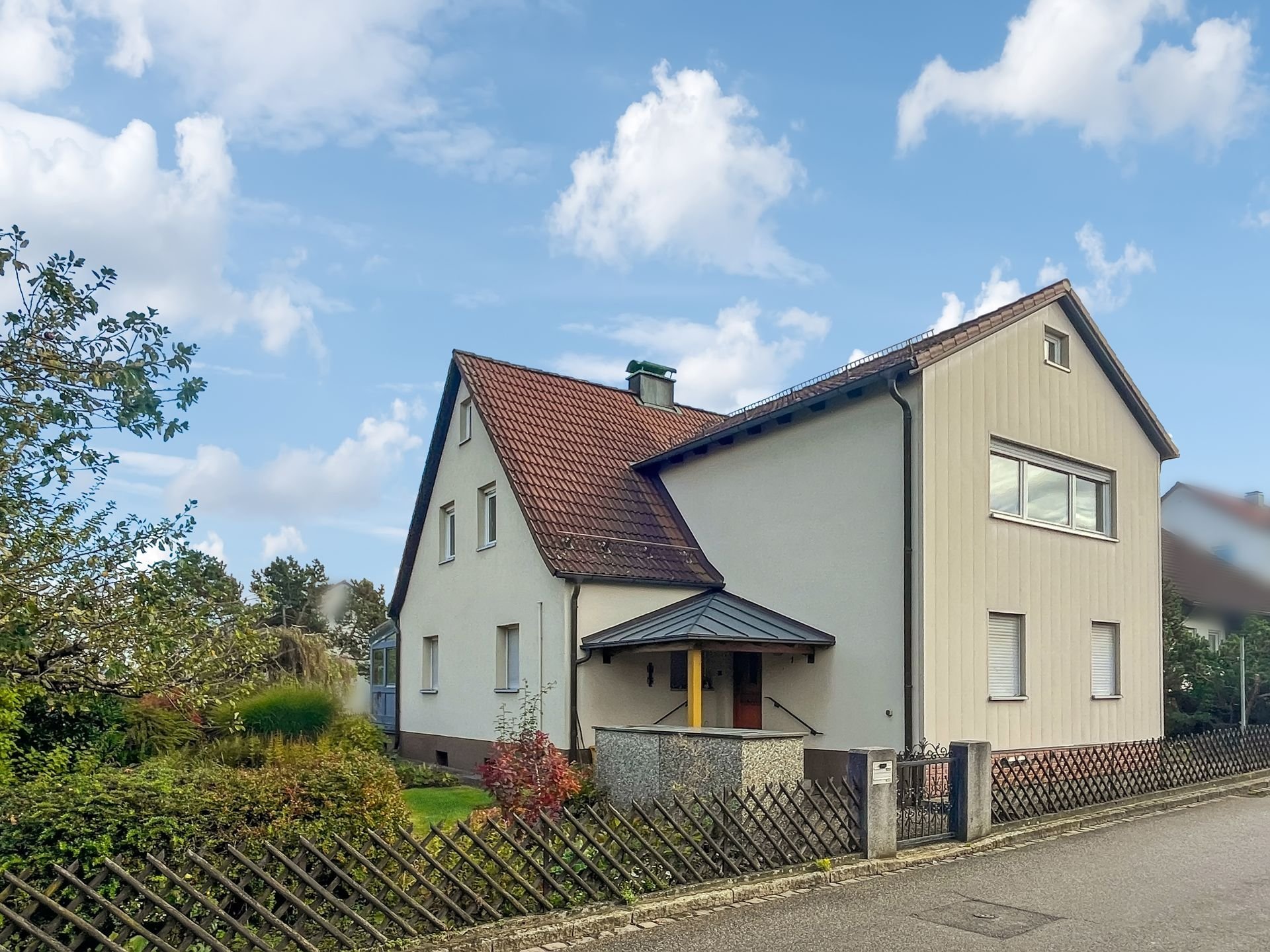 Einfamilienhaus zum Kauf 495.000 € 8 Zimmer 184,6 m²<br/>Wohnfläche 687 m²<br/>Grundstück Altdorf Altdorf b. Nürnberg 90518