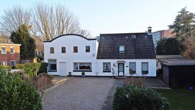 Einfamilienhaus zum Kauf 298.000 € 4 Zimmer 120 m² 581 m² Grundstück Husum Husum 25813