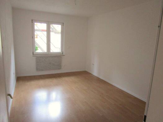 Wohnung zur Miete 795 € 3 Zimmer 74 m² 1. Geschoss frei ab sofort Erlenstegen Nürnberg 90491