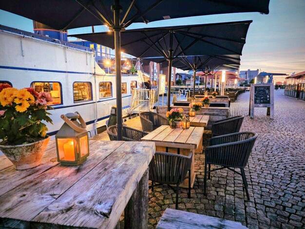 Restaurant zum Kauf provisionsfrei 325.000 € 130 m² Gastrofläche Husum 25813