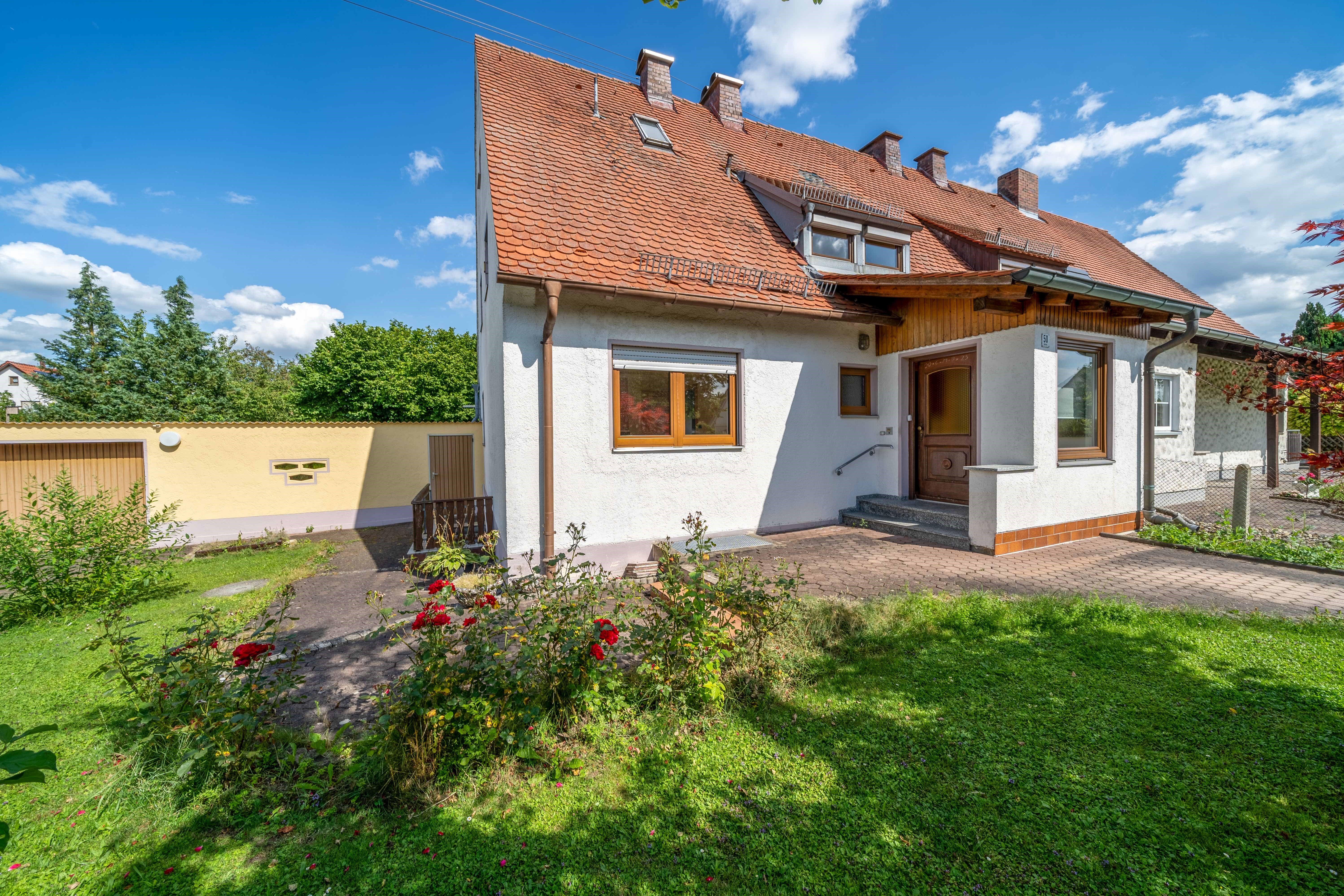 Doppelhaushälfte zum Kauf 379.000 € 6 Zimmer 119,4 m²<br/>Wohnfläche 850 m²<br/>Grundstück Oberndorf Oberndorf 86698