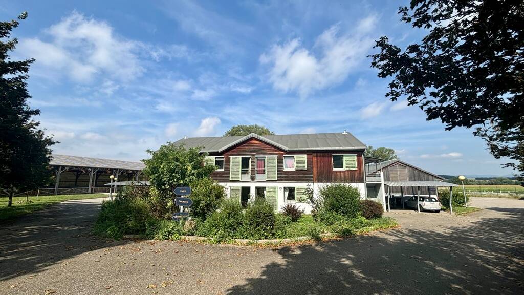 Reiterhof zum Kauf 1.550.000 € 43.000 m² Grundstück Val-de-Moder 67350