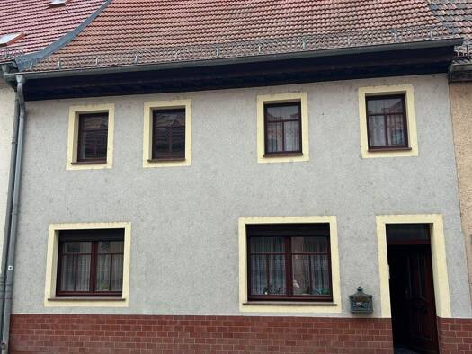 Reihenmittelhaus zum Kauf 265.000 € 1 Zimmer 160 m² 347 m² Grundstück frei ab sofort Pegau 04523