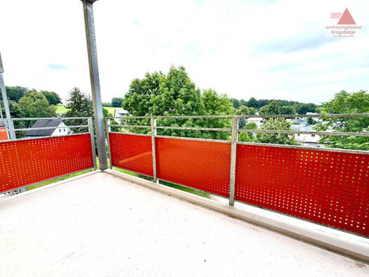 Wohnung zur Miete 470 € 4 Zimmer 70,9 m² 2. Geschoss Hainstr. 12 Thum 09419
