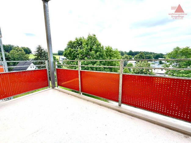 Wohnung zur Miete 470 € 4 Zimmer 70,9 m² 2. Geschoss Hainstr. 12 Thum 09419