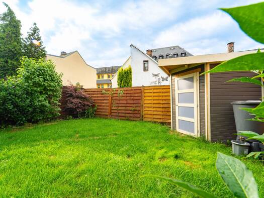 Einfamilienhaus zum Kauf 298.000 € 7 Zimmer 150 m² 150 m² Grundstück Hohenstein-Ernstthal Hohenstein-Ernstthal 09337