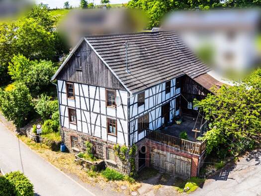 Einfamilienhaus zum Kauf 180.000 € 5 Zimmer 176 m² 879 m² Grundstück Reichshof 51580