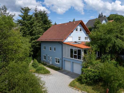 Einfamilienhaus zum Kauf 430.000 € 9 Zimmer 250 m² 959 m² Grundstück Unterkirnach 78089
