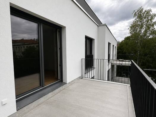 Wohnung zur Miete 1.300 € 3 Zimmer 77,8 m² 2. Geschoss frei ab sofort Großenhainer Straße 104 Pieschen-Nord/Trachenberge Ortsamtsbereich Pieschen 01127
