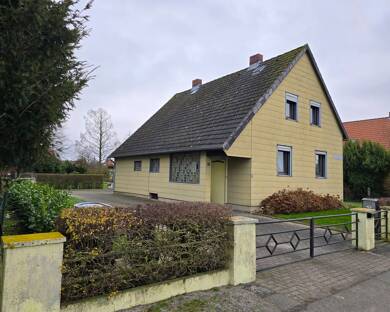 Einfamilienhaus zum Kauf provisionsfrei 250.000 € 4 Zimmer 160 m² 1.250 m² Grundstück Bettmar Vechelde 38159