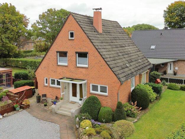 Einfamilienhaus zum Kauf 295.000 € 4,5 Zimmer 121 m² 988 m² Grundstück Jübek 24855