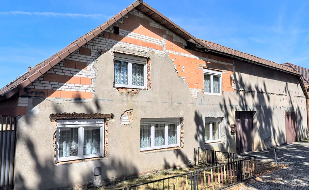 Einfamilienhaus zum Kauf provisionsfrei 19.000 € 4 Zimmer 120 m²<br/>Wohnfläche 2.020 m²<br/>Grundstück Dorfstr. 38 Lauta Dorf Lauta 02991