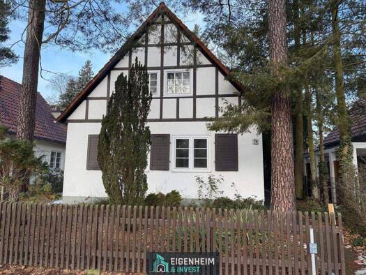 Einfamilienhaus zum Kauf 650.000 € 4 Zimmer 110 m² 615 m² Grundstück frei ab 01.03.2026 Kleinmachnow 14532