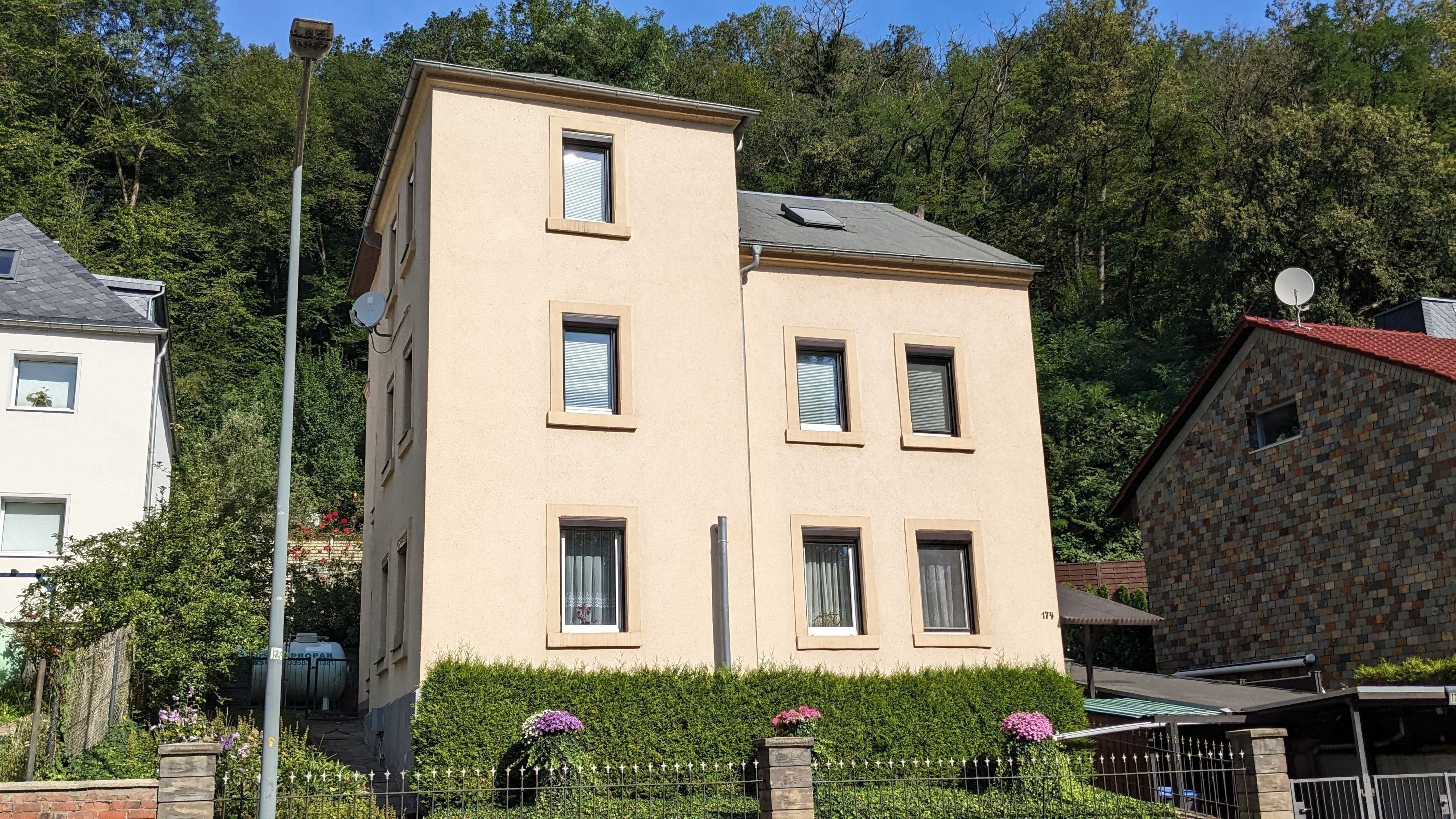 Einfamilienhaus zum Kauf 399.000 € 6 Zimmer 153 m²<br/>Wohnfläche 3.000 m²<br/>Grundstück ab sofort<br/>Verfügbarkeit Dölzschen Dresden 01187