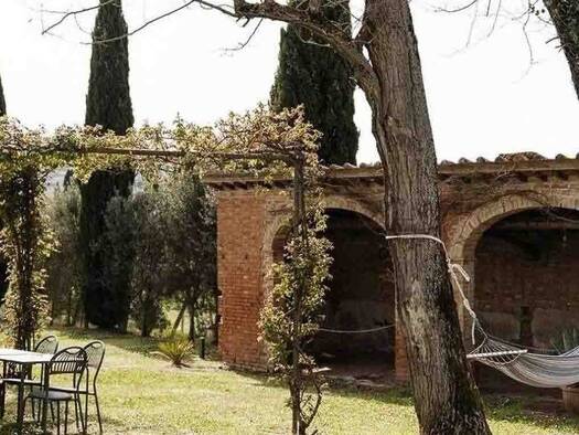Haus zum Kauf 8.000.000 € 4.091 m² Montepulciano 53045