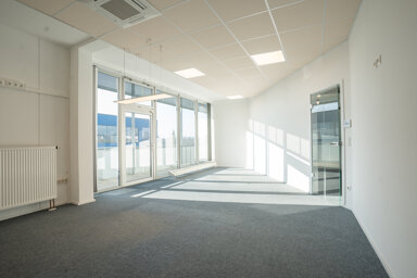 Bürofläche zur Miete 1.800 € 3 Zimmer 180 m² Bürofläche Baiersdorf Baiersdorf 91083