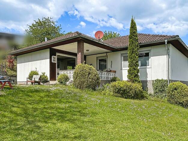 Bungalow zum Kauf 160.000 € 4 Zimmer 110,8 m² 1.018 m² Grundstück Istrup Brakel 33034