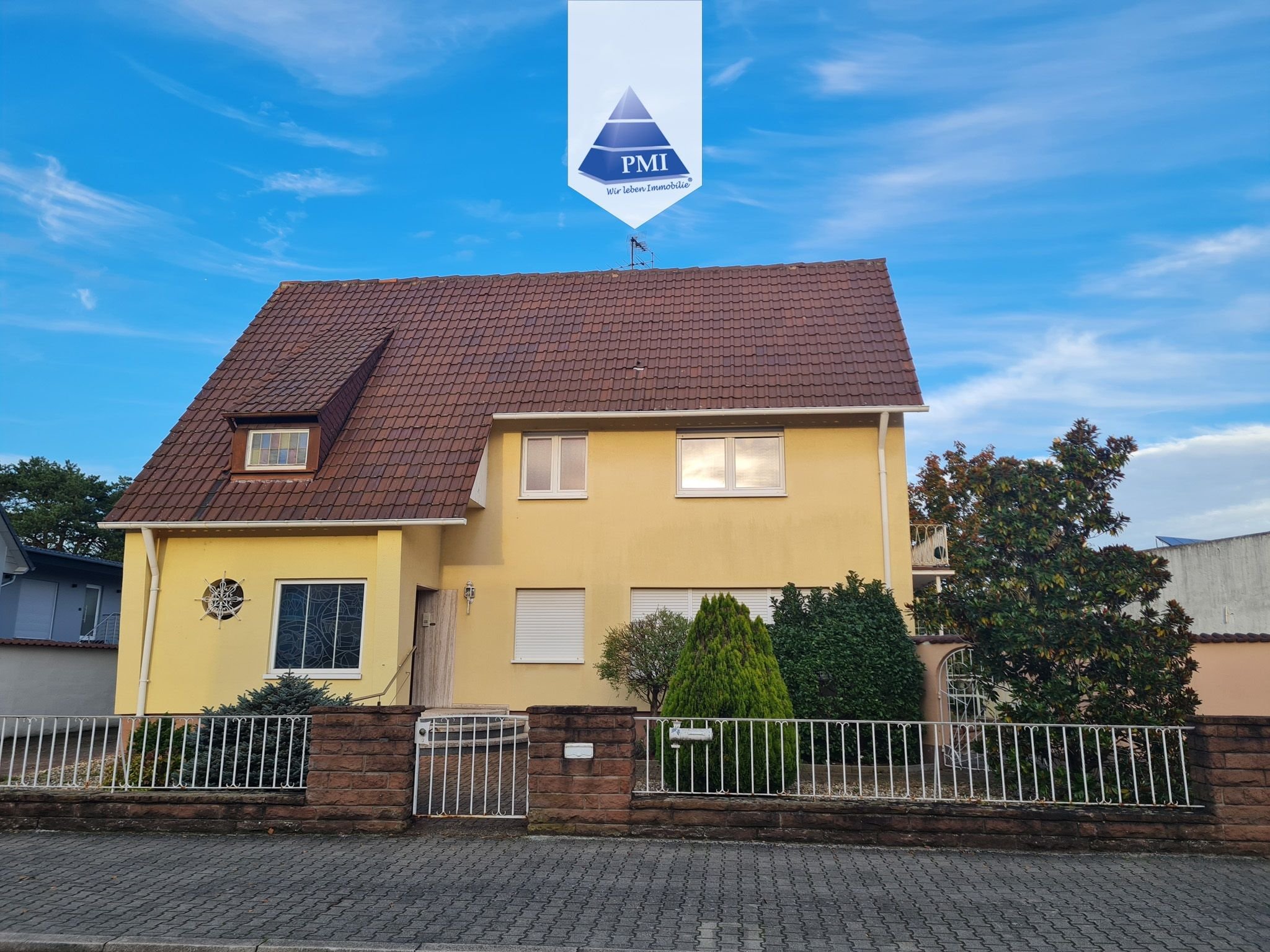 Einfamilienhaus zum Kauf 499.990 € 7 Zimmer 197,5 m²<br/>Wohnfläche 1.292 m²<br/>Grundstück Oberhausen Oberhausen-Rheinhausen 68794