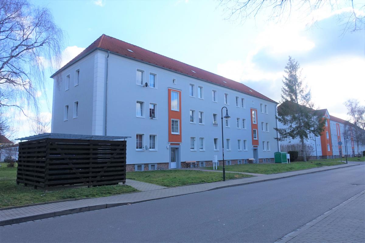 Wohnung zur Miete 378 € 3 Zimmer 62,8 m²<br/>Wohnfläche 2.<br/>Geschoss Schillerstraße 9 Krumpa Braunsbedra 06242