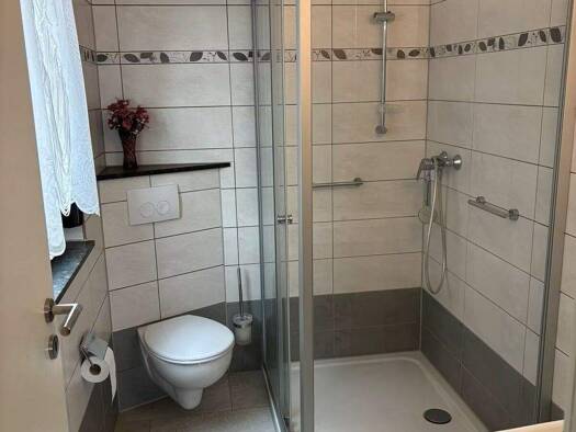 Einfamilienhaus zum Kauf 160.000 € 9 Zimmer 200 m² 1.999 m² Grundstück Thüringen - Geratal 99331