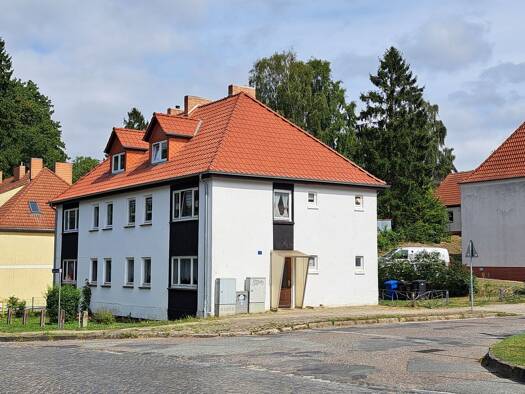 Wohnung zur Miete 425 € 2,5 Zimmer 55 m² Geschoss 1/2 frei ab 01.10.2026 Saßnitzer Chaussee 2 a Bergen Bergen auf Rügen 18528