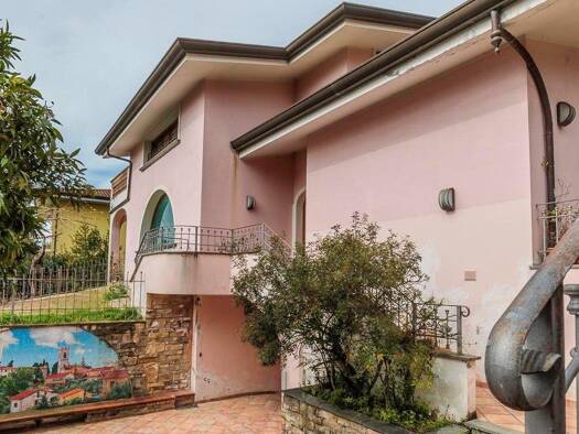 Haus zum Kauf 748.000 € 388 m² Massarosa 55054