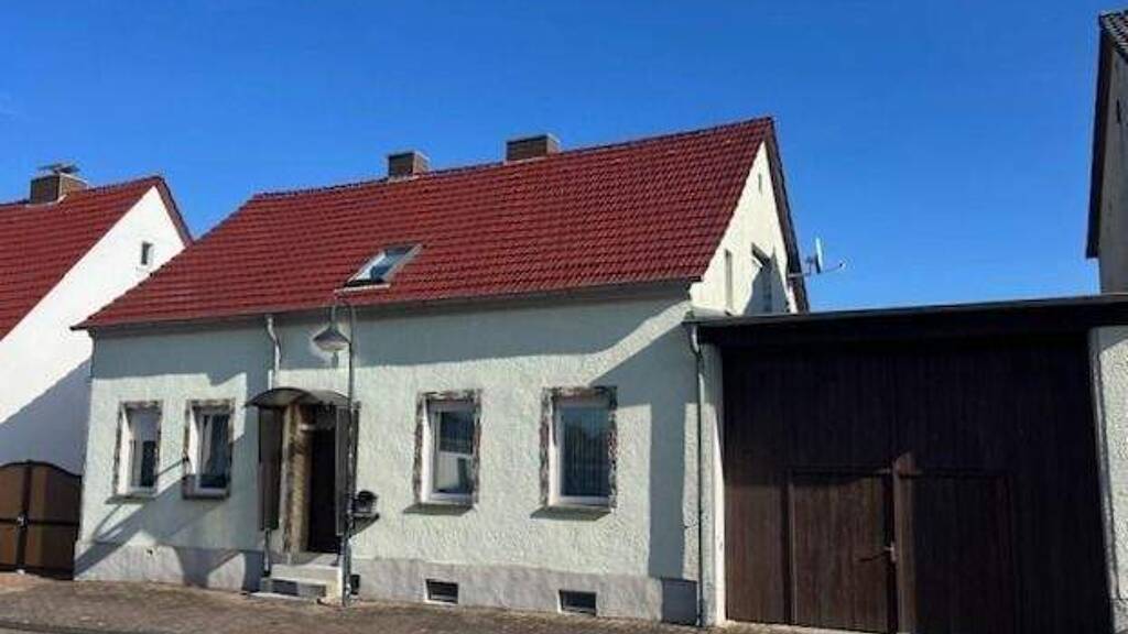 Einfamilienhaus zum Kauf 139.000 € 6 Zimmer 180 m² 2.100 m² Grundstück frei ab sofort Köselitzer Dorfstraße Köselitz Coswig (Anhalt) 06869