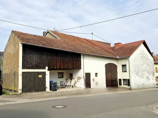 Doppelhaushälfte zum Kauf 109.000 € 4 Zimmer 80 m² 258 m² Grundstück frei ab sofort Am Bühlberg 1 Fitten Merzig 66663