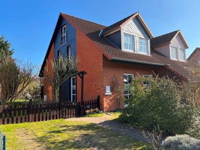 Doppelhaushälfte zum Kauf 329.000 € 4 Zimmer 100 m² 383 m² Grundstück Friedrichsthal Schwerin 19057