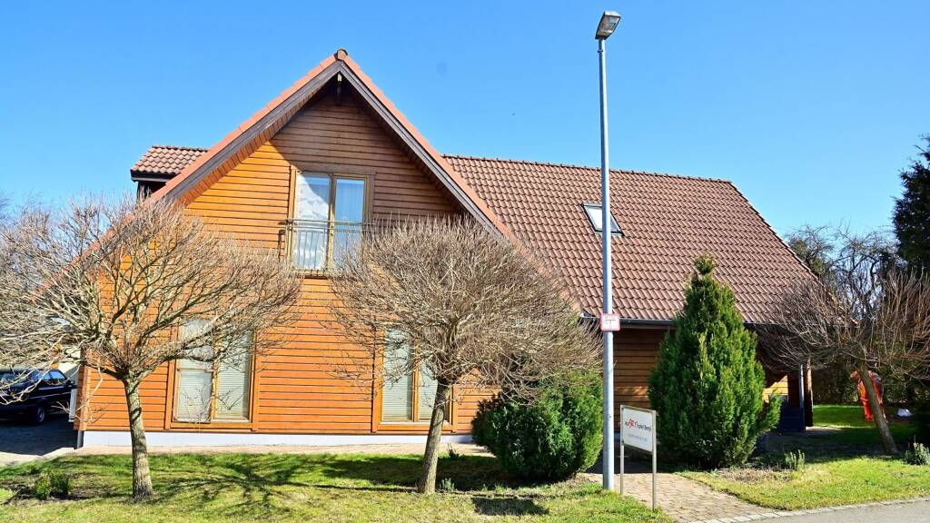 Einfamilienhaus zum Kauf 475.000 € 7 Zimmer 241 m² 1.016 m² Grundstück frei ab sofort Adelshofen 91587