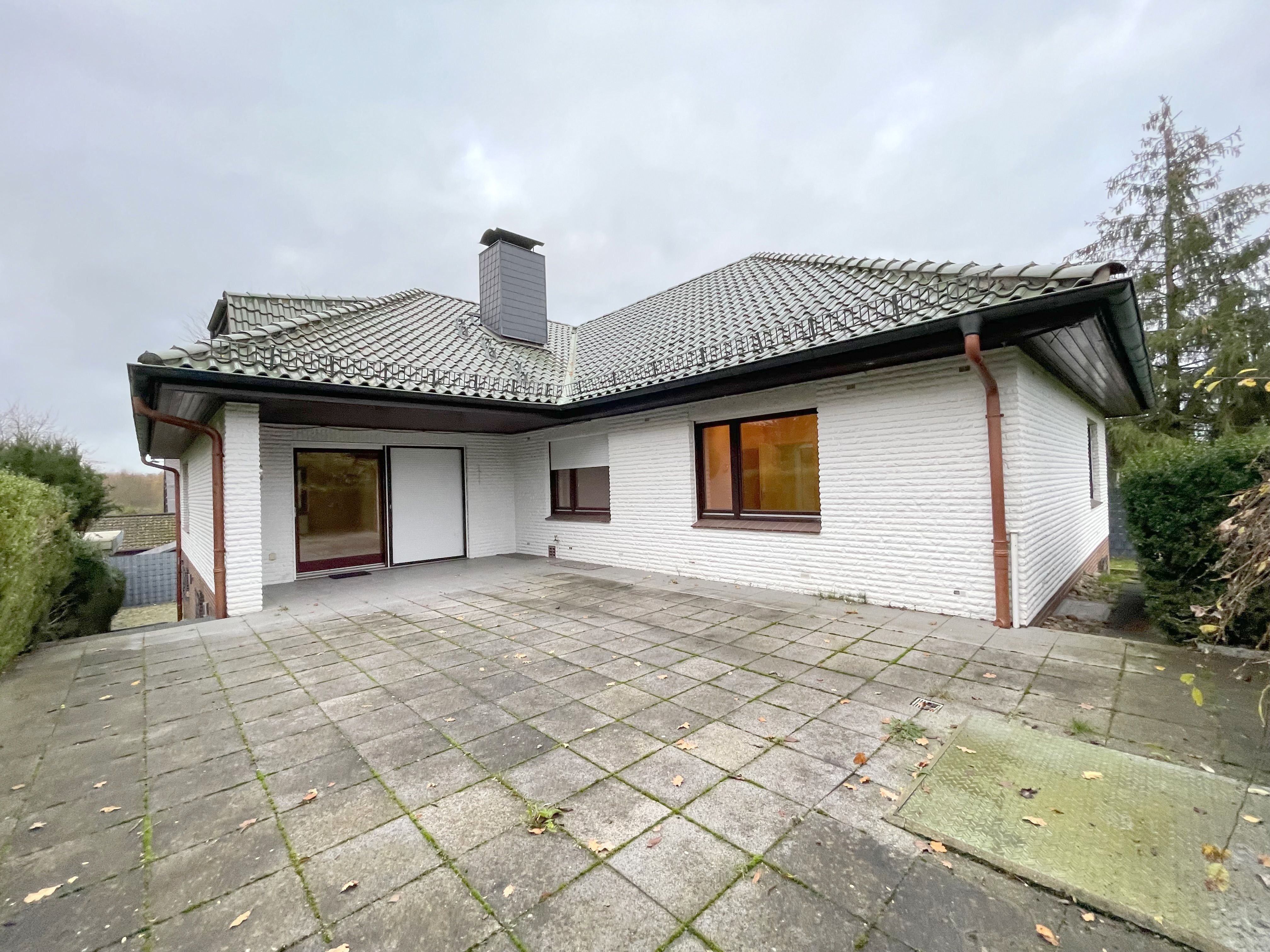 Einfamilienhaus zur Miete 3.000 € 9 Zimmer 263 m²<br/>Wohnfläche 1.296 m²<br/>Grundstück ab sofort<br/>Verfügbarkeit Nenndorf Rosengarten 21224