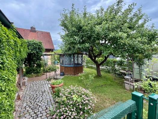 Doppelhaushälfte zum Kauf provisionsfrei 450.000 € 4 Zimmer 107 m² 396 m² Grundstück frei ab sofort Dahlienweg 15 a Wenzenbach 93173