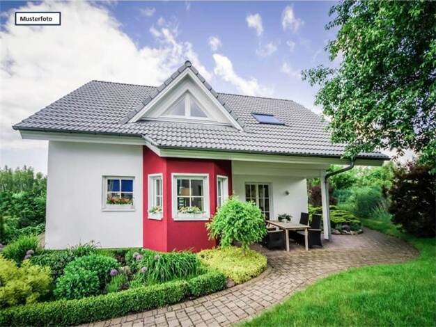 Haus zum Kauf provisionsfrei 124.000 € 160 m² 564 m² Grundstück Meiningen Meiningen 98617
