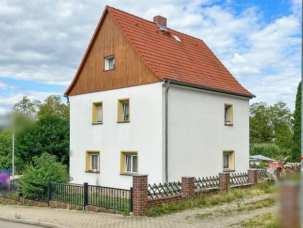 Einfamilienhaus zum Kauf 195.000 € 4 Zimmer 104 m² 466 m² Grundstück Saalfeld Saalfeld Saale 07318