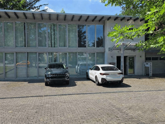 Bürogebäude zum Kauf 490.000 € 9 Zimmer 350 m² Bürofläche Zschopauer Straße 242 Bernsdorf Bernsdorf 09126