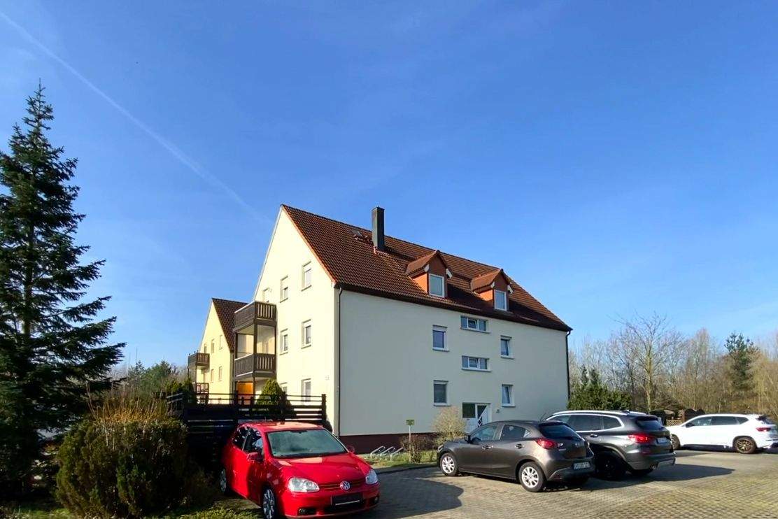 Immobilie in Bad Schmiedeberg - 3-Raum-Eigentumswohnung mit Balkon in ruhiger Wohnanlage zu erwerben - Bild 1