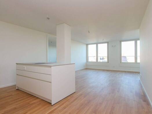 Wohnung zur Miete 2.152 € 2 Zimmer 86,9 m² 3. Geschoss frei ab 01.05.2026 Memminger Platz 4 Moosach München 80997